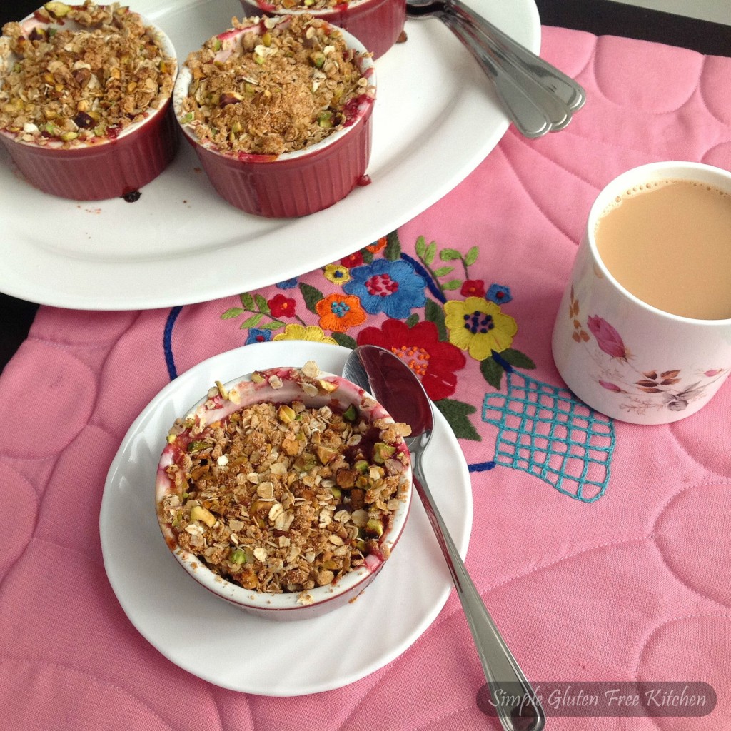 Ginger plum crumble